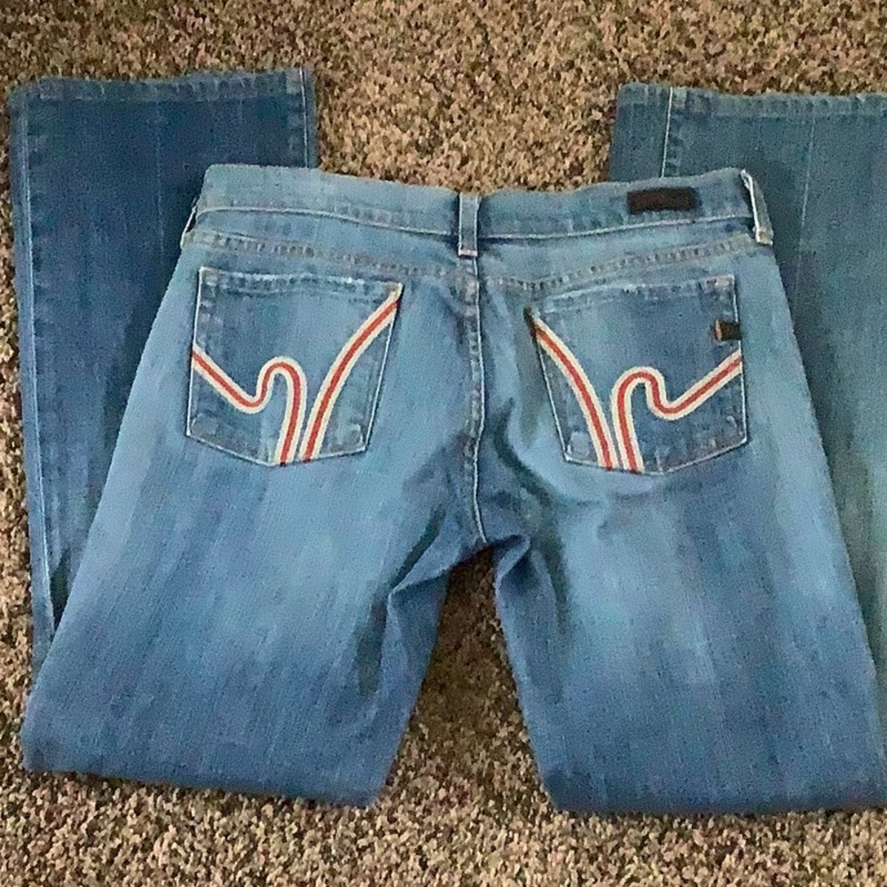 Washed denim Jeans with Retro Pocket Embroidery
